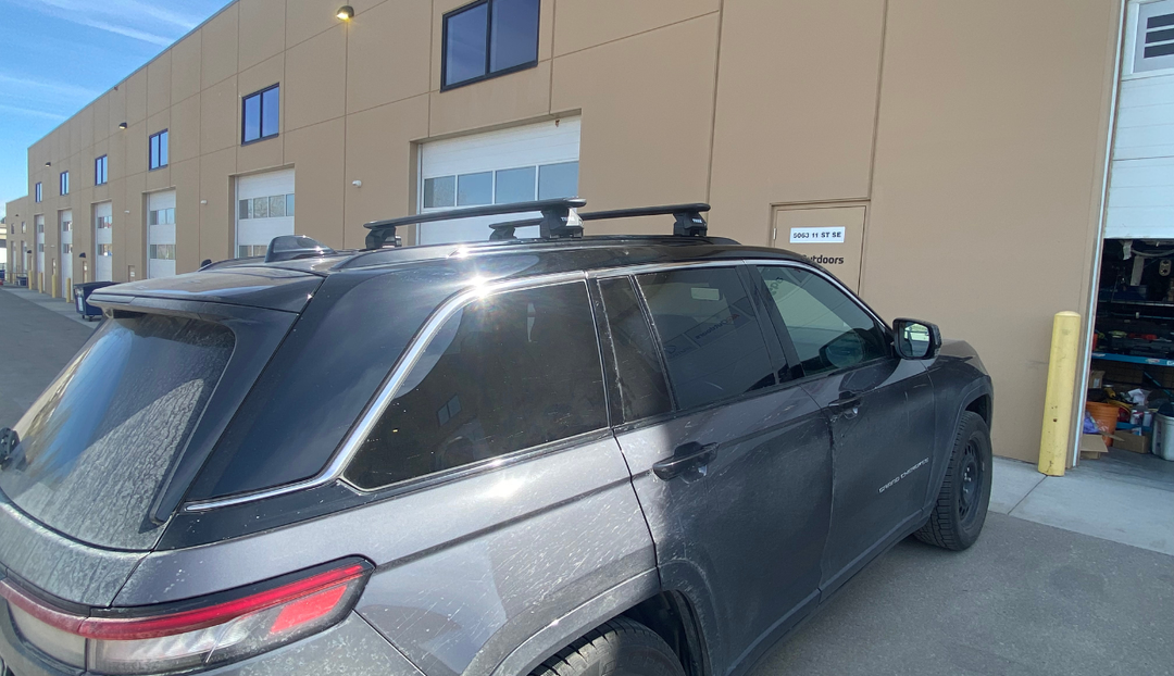 Thule Evo Flush Rail Roof Rack Installation on a 2025 Jeep Grand Cherokee