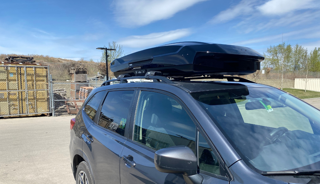 Thule WingBar Edge Roof Rack Installation on a Subaru Forester
